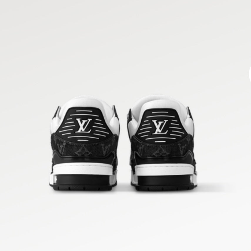 Lv Trainers Black and White